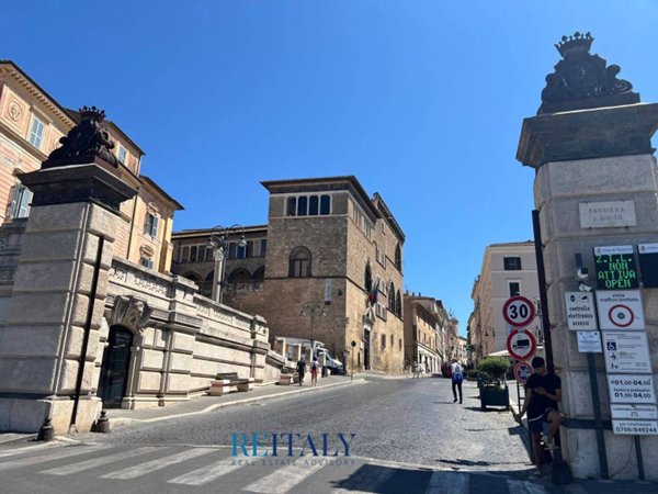 intera palazzina in vendita a Tarquinia