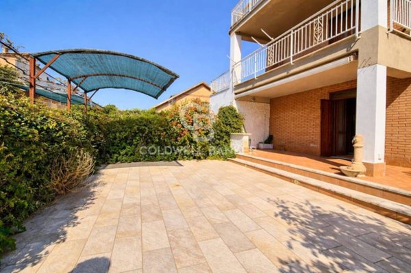 casa indipendente in vendita a Tarquinia