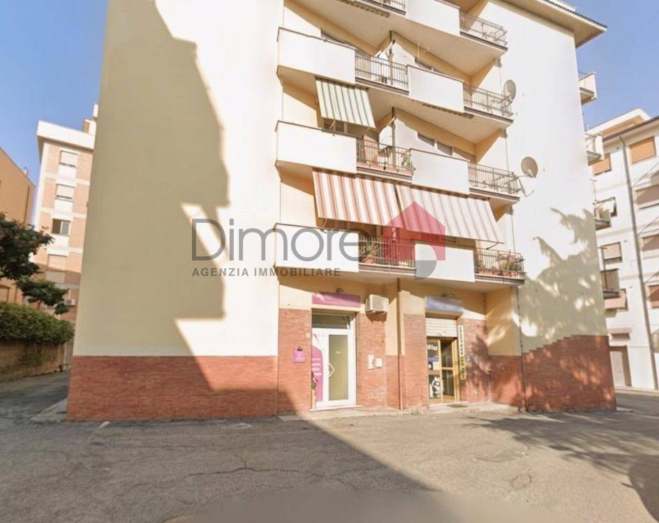 negozio in vendita a Tarquinia