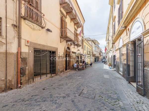 locale di sgombero in vendita a Tarquinia