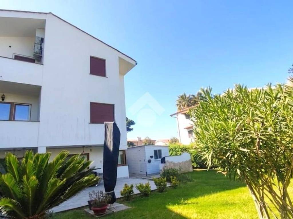 casa indipendente in vendita a Tarquinia in zona Marina Velca