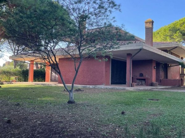 casa indipendente in vendita a Tarquinia in zona Marina Velca