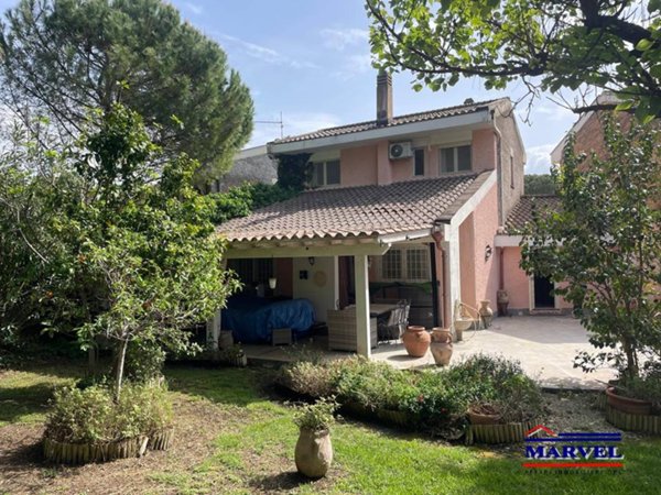 casa indipendente in vendita a Tarquinia in zona Marina Velca