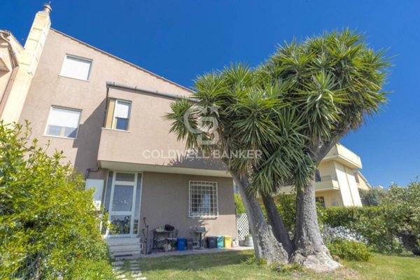 casa indipendente in vendita a Tarquinia