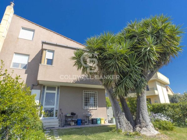 casa indipendente in vendita a Tarquinia