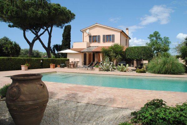 casa indipendente in vendita a Tarquinia