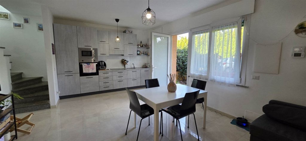 casa indipendente in vendita a Tarquinia in zona Marina Velca