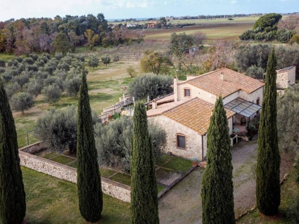 casa indipendente in vendita a Tarquinia