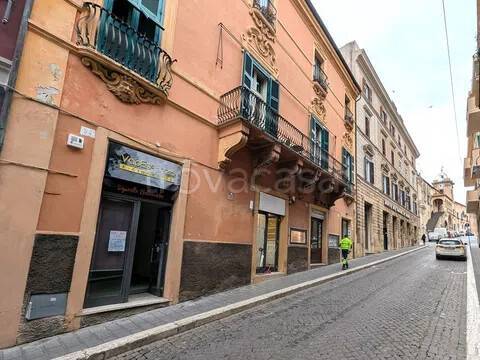 negozio in vendita a Tarquinia