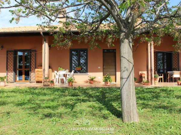 casa indipendente in vendita a Tarquinia
