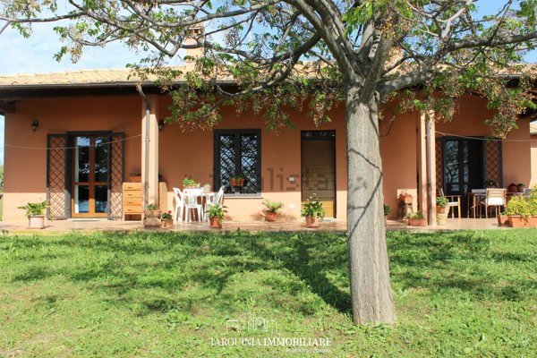 casa indipendente in vendita a Tarquinia