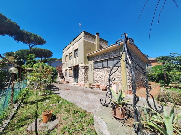casa indipendente in vendita a Tarquinia