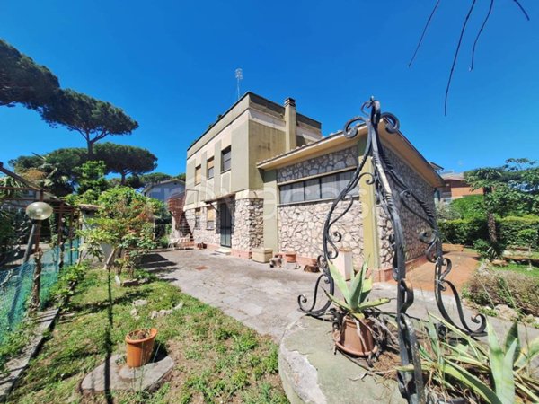 casa indipendente in vendita a Tarquinia