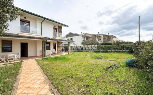 casa indipendente in vendita a Tarquinia in zona Marina Velca