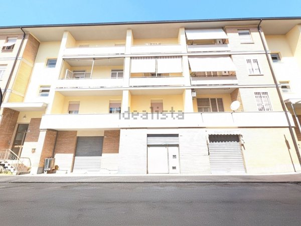 locale commerciale in vendita a Tarquinia