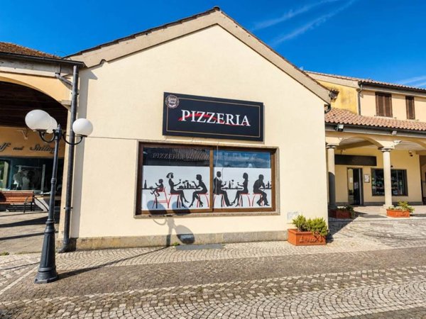 negozio in vendita a Tarquinia in zona Marina Velca