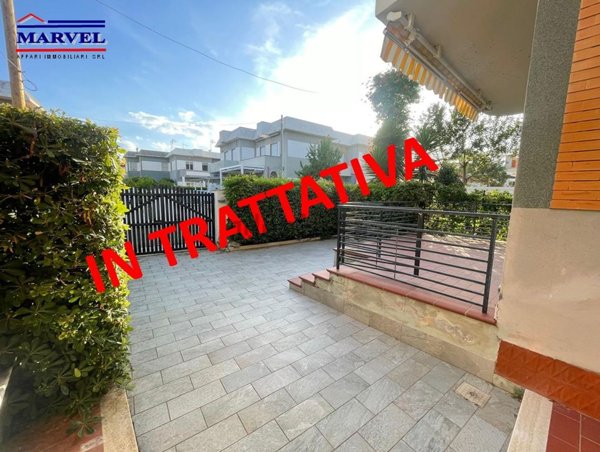 casa indipendente in vendita a Tarquinia in zona Marina Velca
