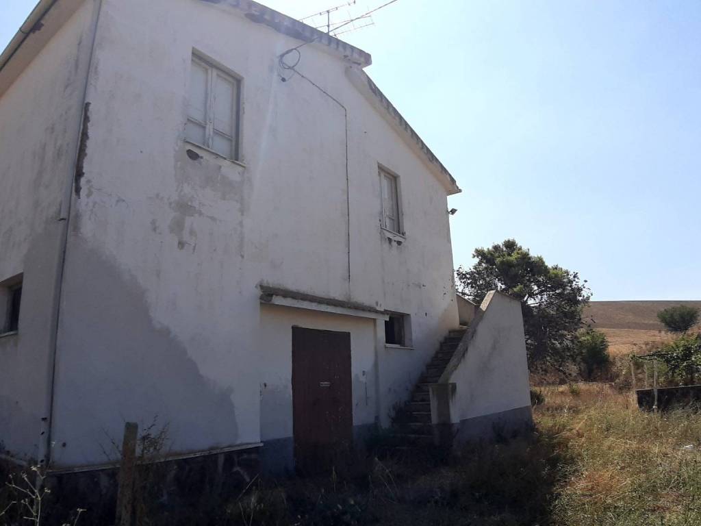 casa indipendente in vendita a Tarquinia in zona Marina Velca