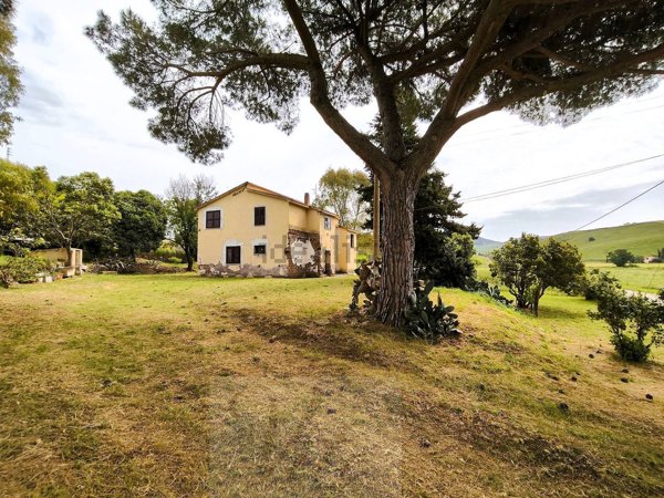 casa indipendente in vendita a Tarquinia in zona Marina Velca