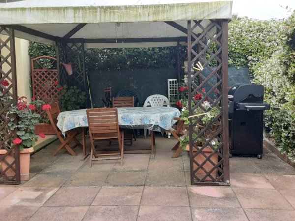 casa indipendente in vendita a Tarquinia in zona Marina Velca