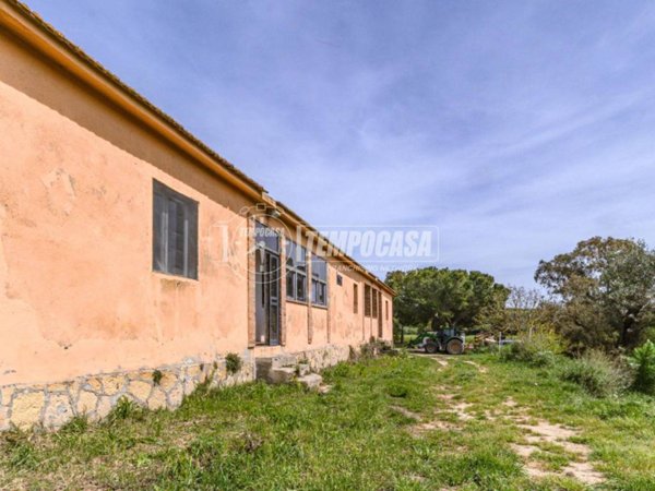 casa indipendente in vendita a Tarquinia in zona Marina Velca