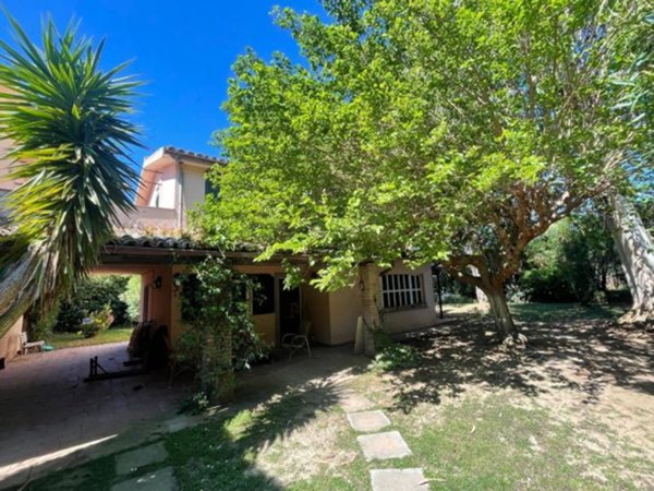 casa indipendente in vendita a Tarquinia in zona Marina Velca
