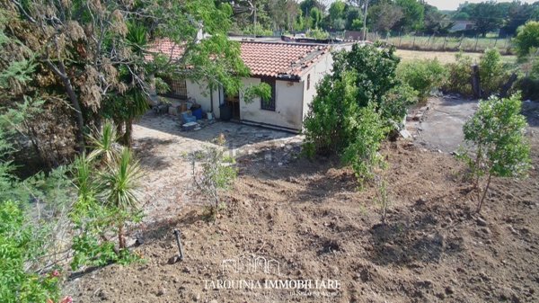 casa indipendente in vendita a Tarquinia