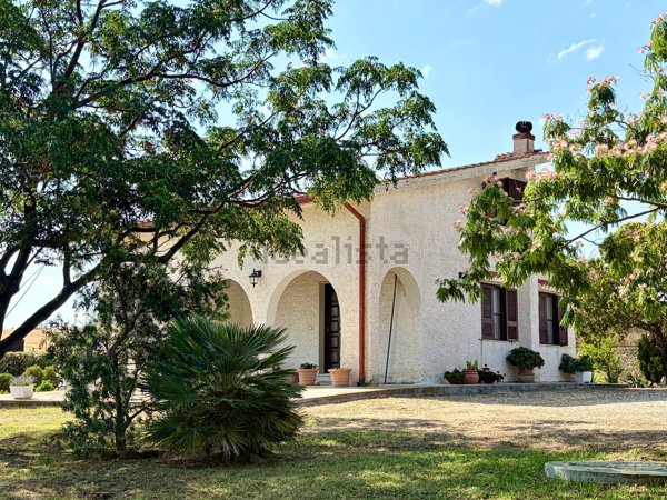 pentavano in vendita a Tarquinia