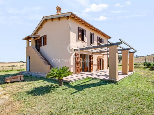 casa indipendente in vendita a Tarquinia