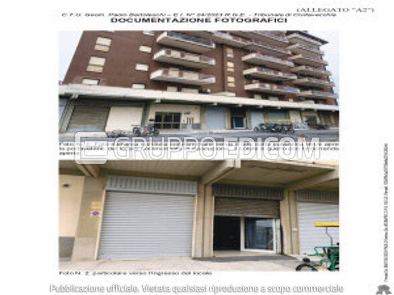 negozio in vendita a Tarquinia in zona Marina Velca