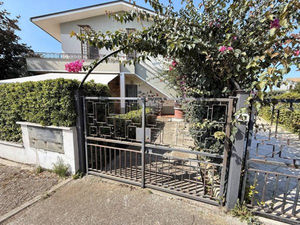 casa indipendente in vendita a Tarquinia in zona Marina Velca
