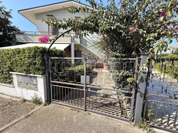 casa indipendente in vendita a Tarquinia in zona Marina Velca