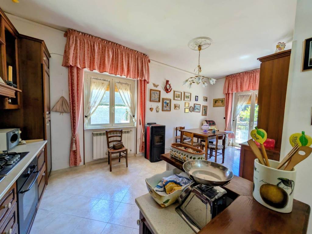 appartamento in vendita a Tarquinia in zona Marina Velca