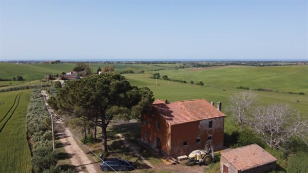 casale in vendita a Tarquinia