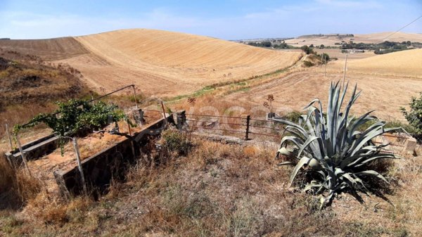 casa indipendente in vendita a Tarquinia