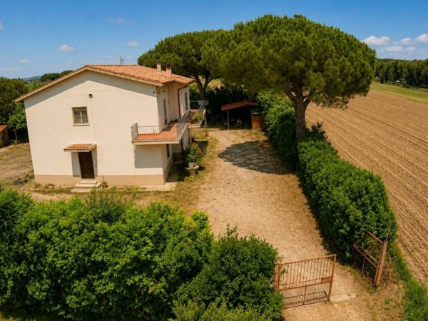 casa indipendente in vendita a Tarquinia