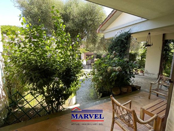 casa indipendente in vendita a Tarquinia in zona Marina Velca