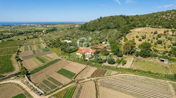 casa indipendente in vendita a Tarquinia