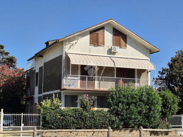 casa indipendente in vendita a Tarquinia in zona Marina Velca