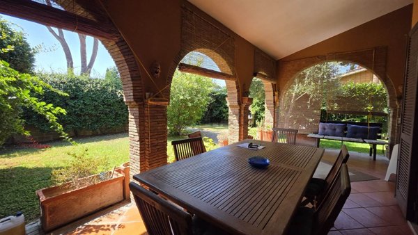 casa indipendente in vendita a Tarquinia in zona Marina Velca