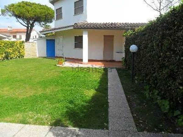 casa indipendente in vendita a Tarquinia in zona Marina Velca