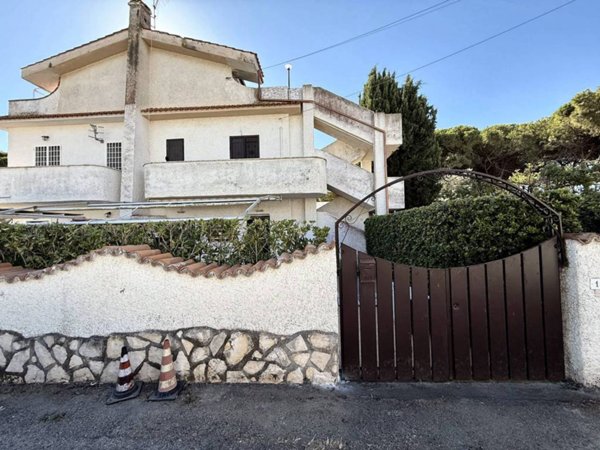 casa indipendente in vendita a Tarquinia in zona Marina Velca