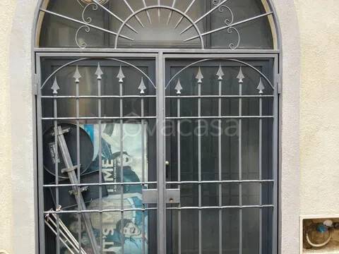 negozio in vendita a Tarquinia