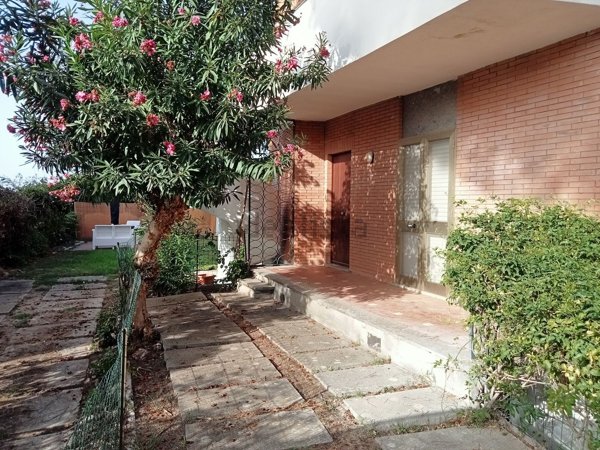 casa indipendente in vendita a Tarquinia in zona Marina Velca