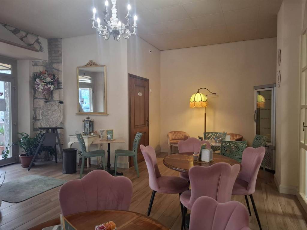 negozio in vendita a Tarquinia