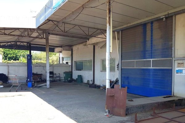 locale commerciale in vendita a Tarquinia