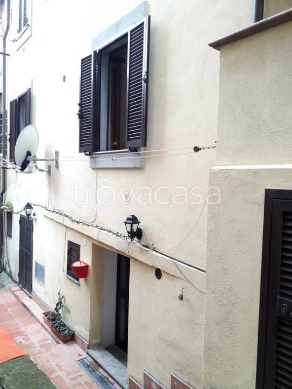 locale commerciale in vendita a Tarquinia