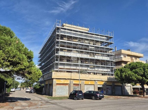 appartamento in vendita a Tarquinia in zona Marina Velca