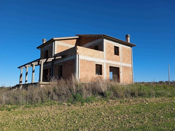 casa indipendente in vendita a Tarquinia