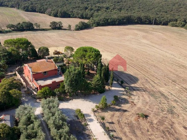 casa indipendente in vendita a Tarquinia
